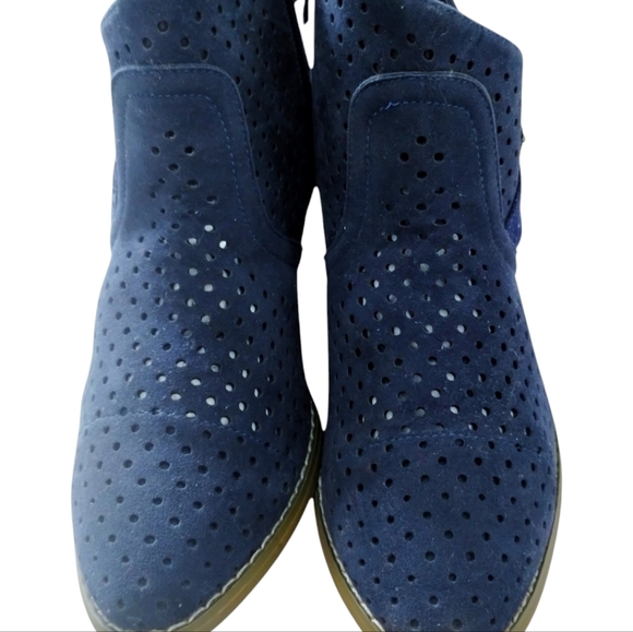 JC Womens Perforated Faux Suede Stacked Heel Asymmetrical Booties size 8½ Buckle - Picture 5 of 14